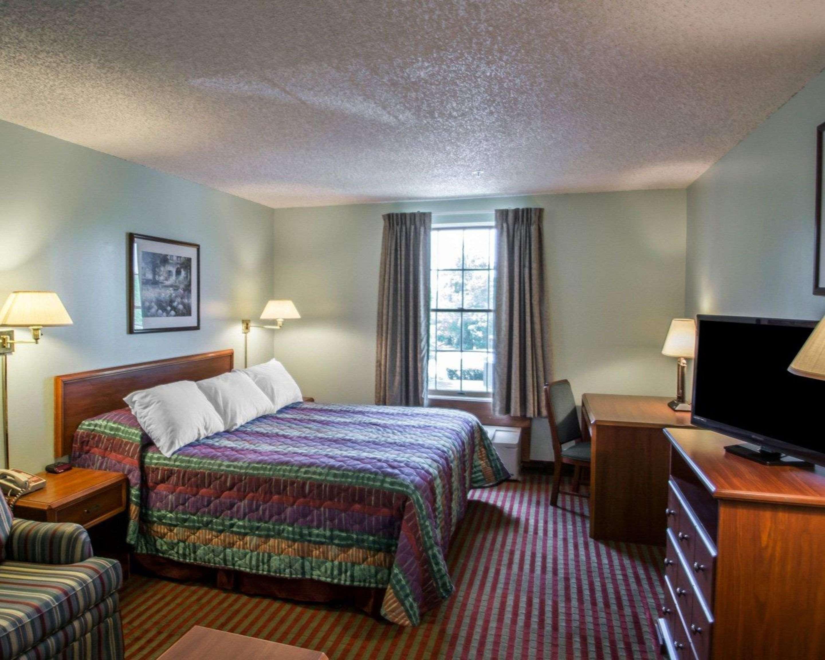 Rodeway Inn Lakeville Eksteriør bilde